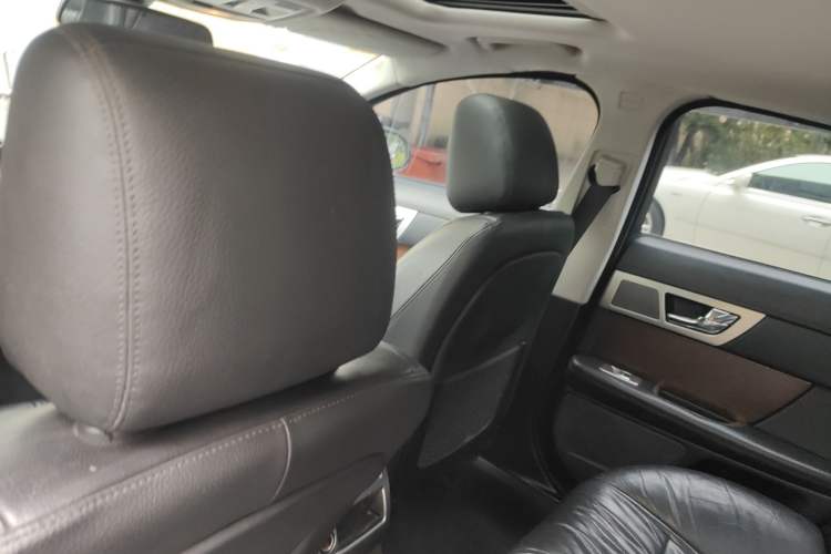 Used Jaguar XF 2013 XF 2.0T Luxury Edition Headliner