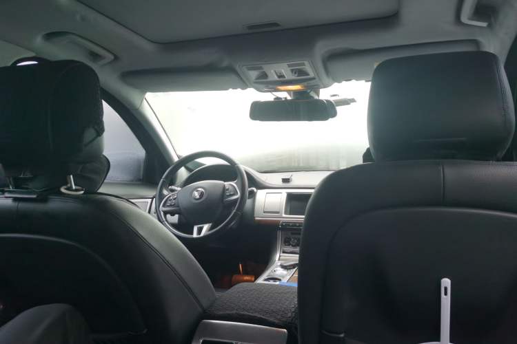 Used Jaguar XF 2013 XF 2.0T Luxury Edition Headliner