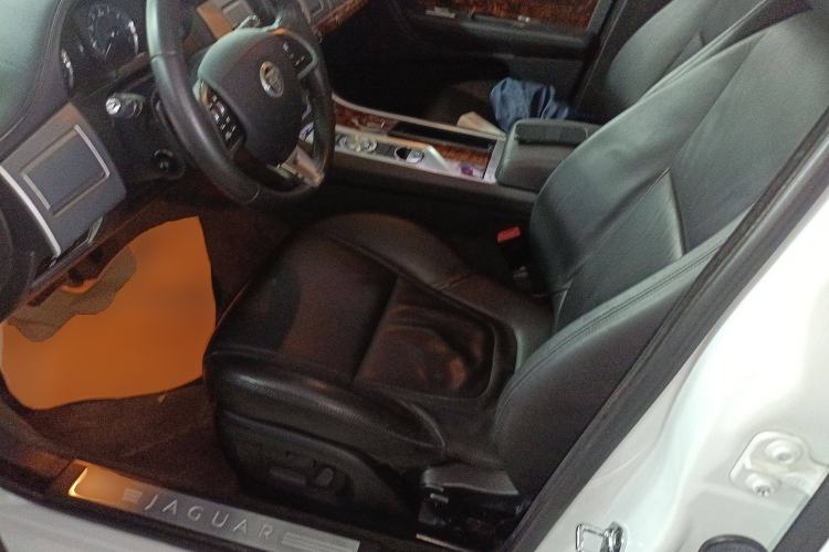 Used Jaguar XF 2013 XF 2.0T Cambridge Limited Edition Left Front Seat