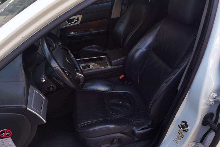 Used Jaguar XF 2013 XF 2.0T Luxury Edition Left Front Seat