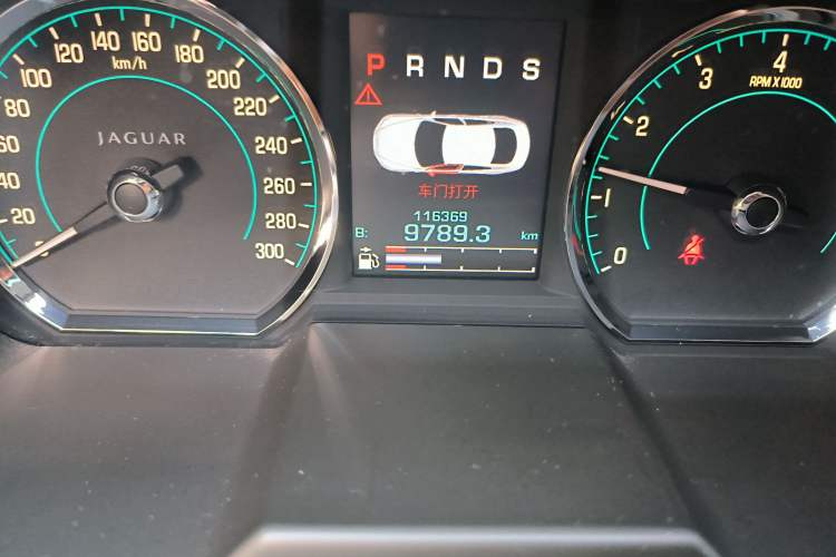 Used Jaguar XF 2013 XF 3.0 SC Prestige Edition Odometer Close Up