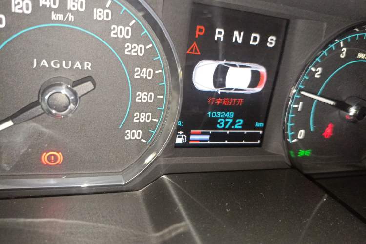 Used Jaguar XF 2013 XF 2.0T Cambridge Limited Edition Odometer Close Up