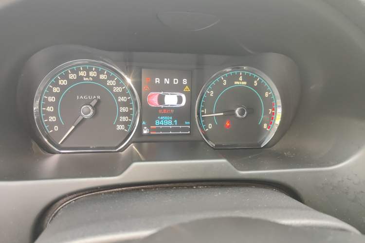 Used Jaguar XF 2013 XF 2.0T Luxury Edition Odometer Close Up