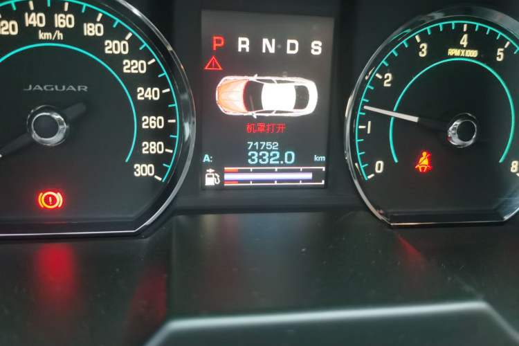 Used Jaguar XF 2013 XF 2.0T Luxury Edition Odometer Close Up