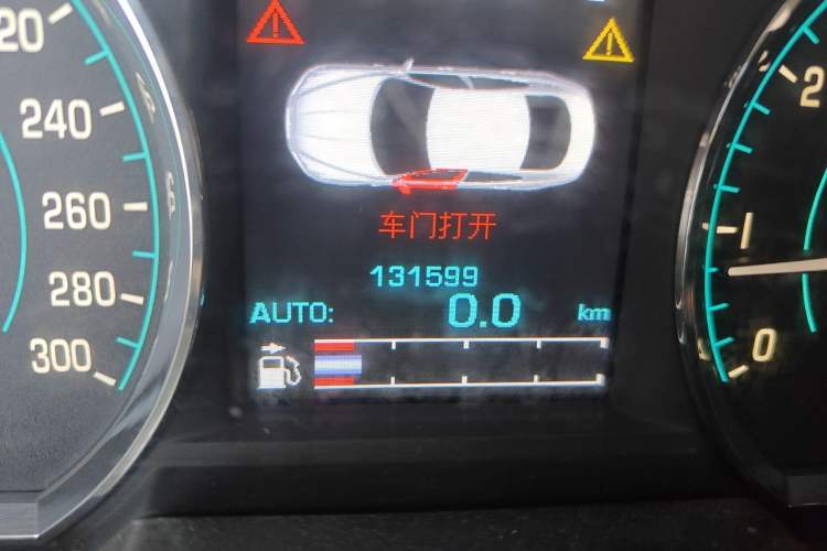 Used Jaguar XF 2013 XF 3.0 SC Prestige Edition Odometer Close Up