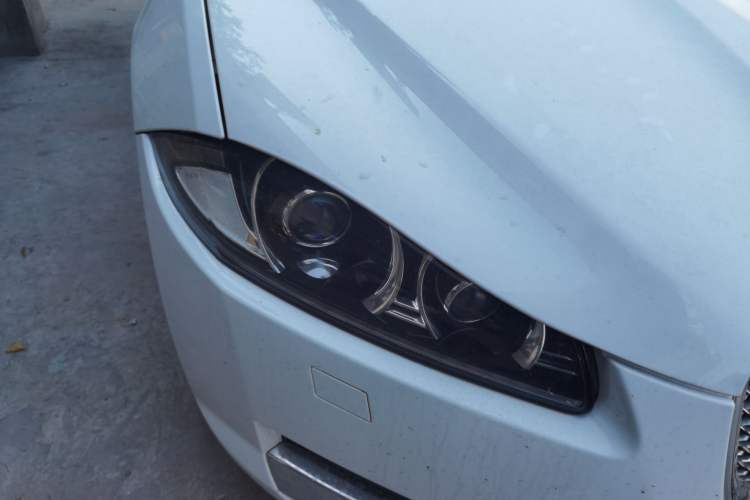 Used Jaguar XF 2013 XF 2.0T Luxury Edition Right Front Headlight