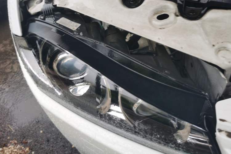 Used Jaguar XF 2013 XF 2.0T Luxury Edition Right Front Headlight