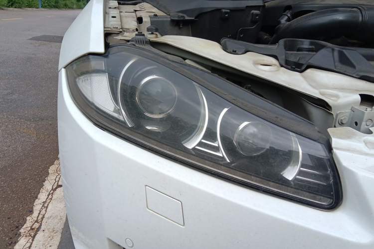 Used Jaguar XF 2013 XF 2.0T Luxury Edition Right Front Headlight