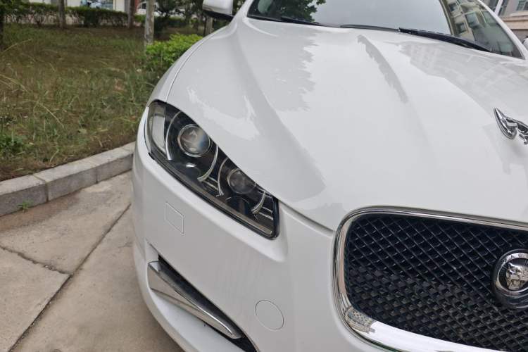 Used Jaguar XF 2013 XF 3.0 SC Prestige Edition Right Front Headlight