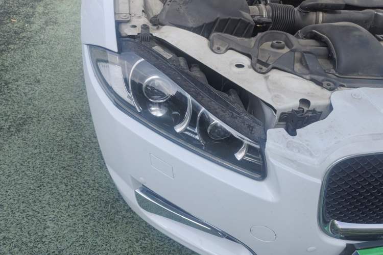 Used Jaguar XF 2013 XF 3.0 SC Prestige Edition Right Front Headlight