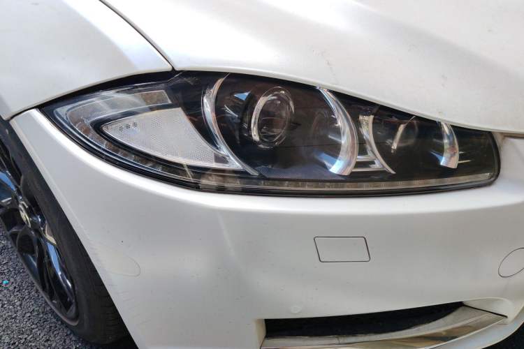 Used Jaguar XF 2013 XF 2.0T Luxury Edition Right Front Headlight
