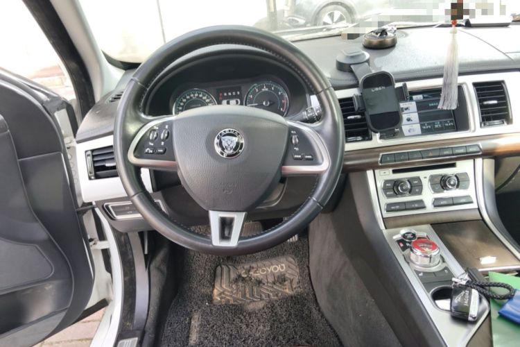 Used Jaguar XF 2013 XF 2.0T Luxury Edition Steering Wheel