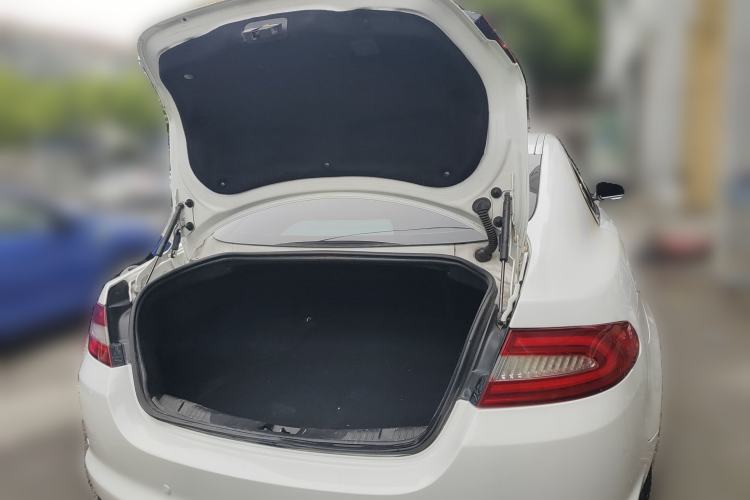 Used Jaguar XF 2013 XF 2.0T Luxury Edition Trunk