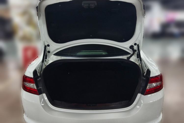 Used Jaguar XF 2013 XF 2.0T Luxury Edition Trunk