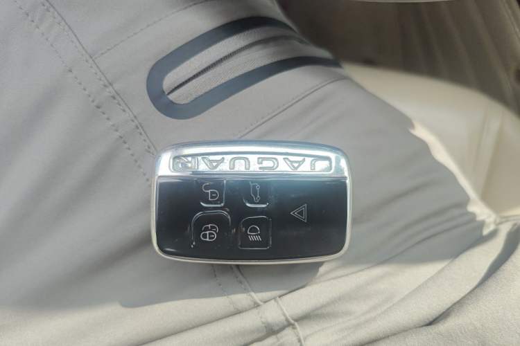 Used Jaguar XF 2013 XF 3.0 SC Prestige Edition Vehicle Key