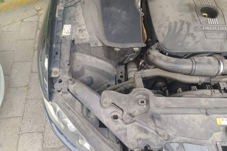 Used Jaguar XF 2014 XF 2.0T Prestige Edition Engine Bay Right