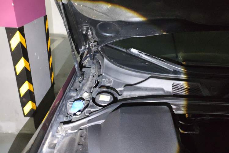 Used Jaguar XF 2014 XF 2.0T Prestige Edition Engine Bay Right