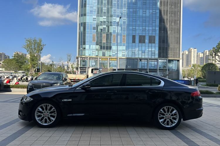 Used Jaguar XF 2014 XF 2.0T Luxury Edition Exterior 3