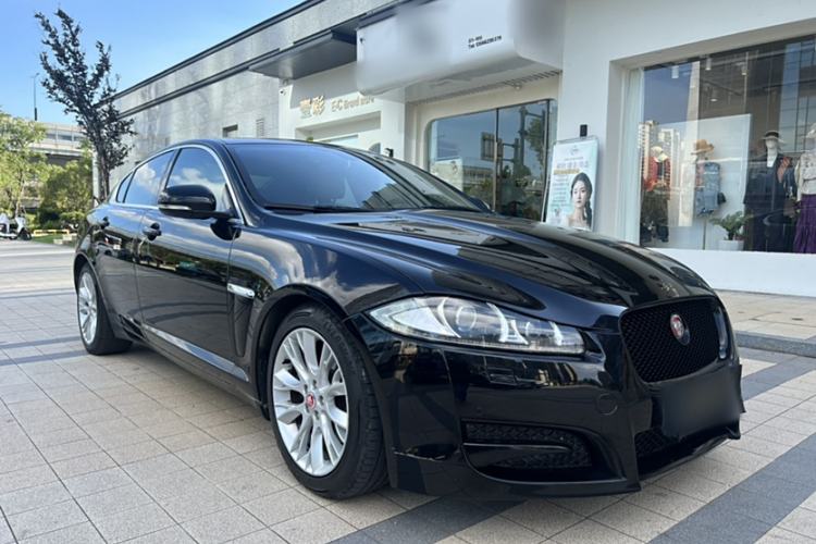 Used Jaguar XF 2014 XF 2.0T Luxury Edition Exterior 4