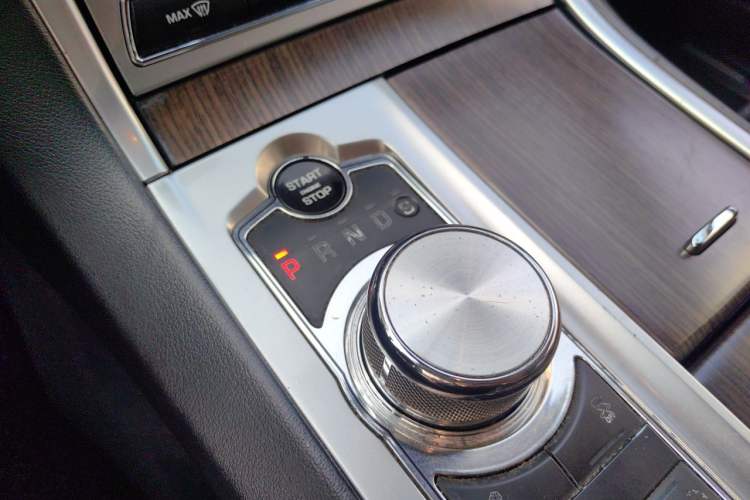 Used Jaguar XF 2014 XF 3.0 SC Luxury Edition Gear Lever
