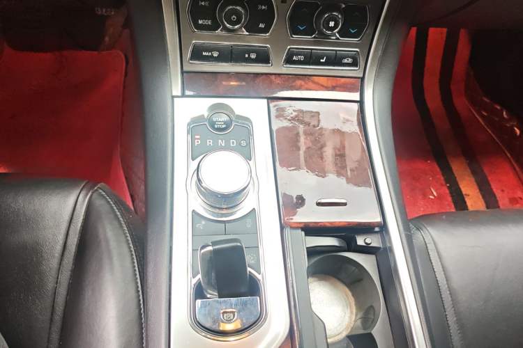 Used Jaguar XF 2014 XF 2.0T Luxury Edition Gear Lever