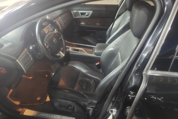 Used Jaguar XF 2014 XF 2.0T Prestige Edition Left Front Seat