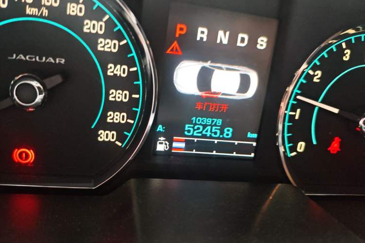 Used Jaguar XF 2014 XF 2.0T Luxury Edition Odometer Close Up