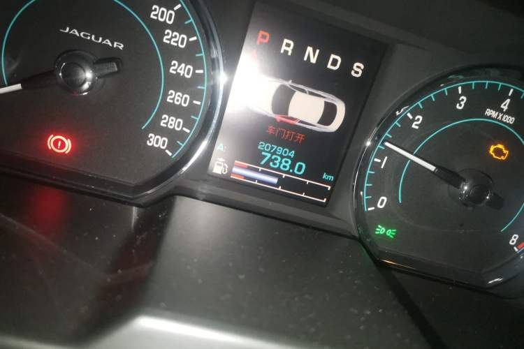 Used Jaguar XF 2014 XF 2.0T Luxury Edition Odometer Close Up