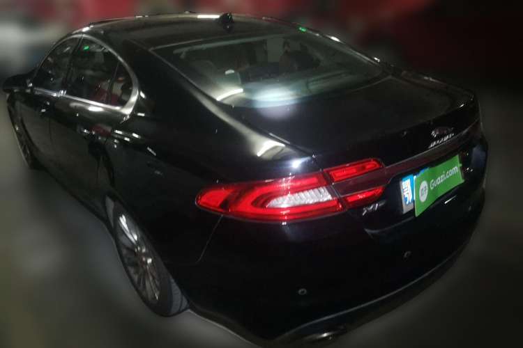 Used Jaguar XF 2014 XF 2.0T Luxury Edition Rear Left 45 Deg
