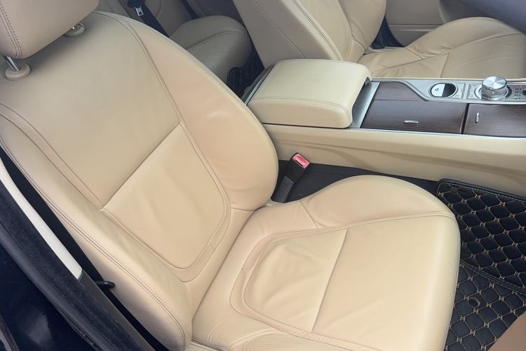 Used Jaguar XF 2014 XF 2.0T Prestige Edition Right Front Seat