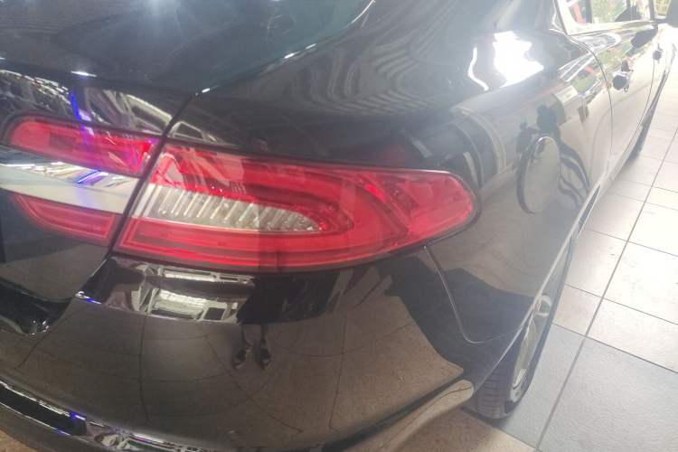 Used Jaguar XF 2014 XF 2.0T Prestige Edition Right Rear Taillight