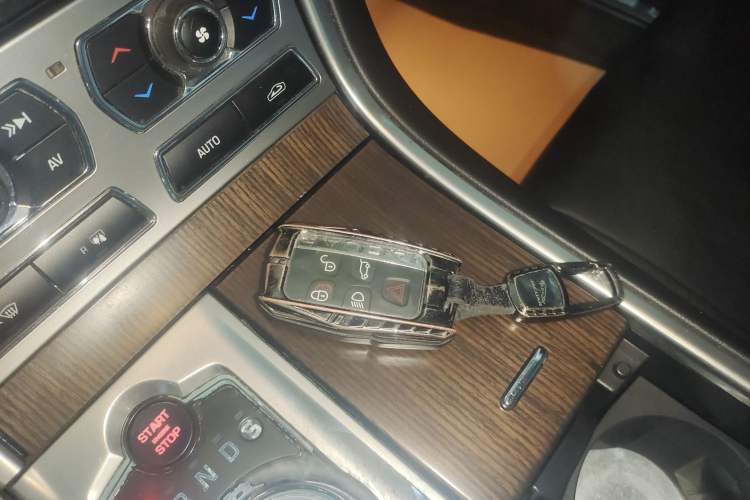 Used Jaguar XF 2014 XF 2.0T Prestige Edition Vehicle Key