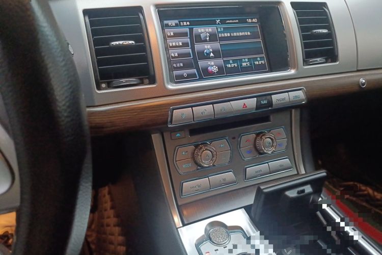Used Jaguar XF 2014 XF 3.0 SC Elegance Edition Audio And AC Panel