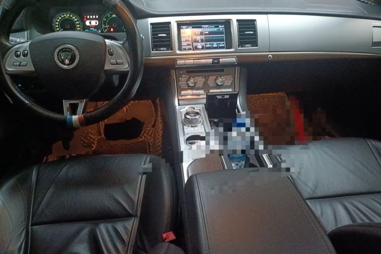 Used Jaguar XF 2014 XF 3.0 SC Elegance Edition Center Console