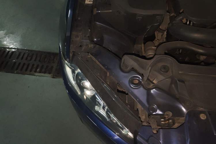 Used Jaguar XF 2014 XF 2.0T Luxury Edition Engine Bay Right