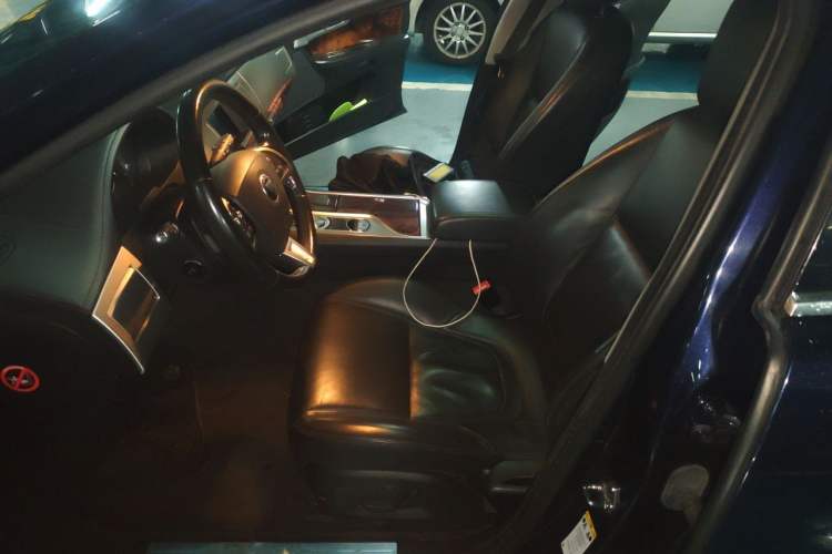 Used Jaguar XF 2014 XF 2.0T Luxury Edition Left Front Seat