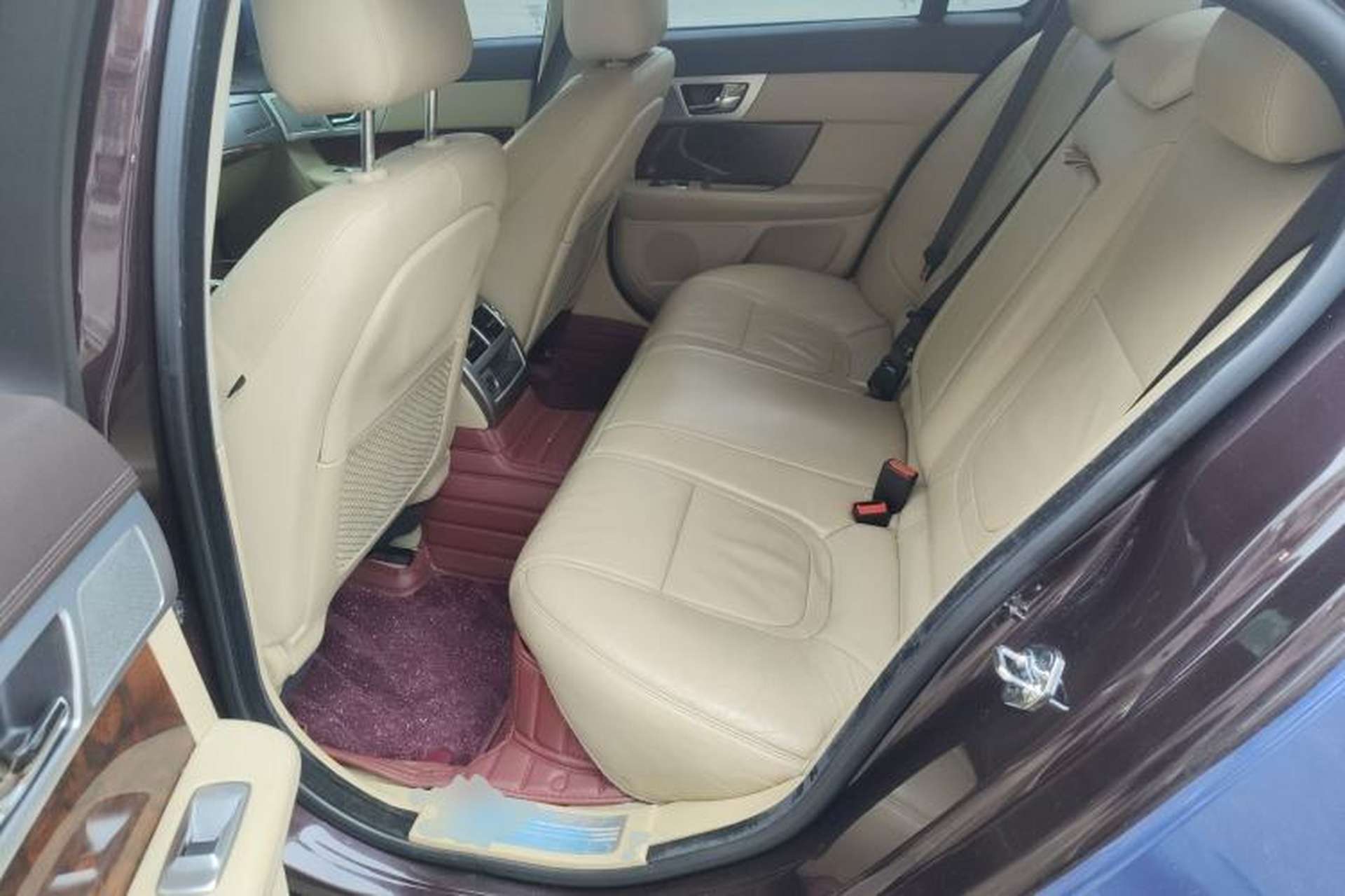 Used Jaguar XF 2014 XF 2.0T Luxury Edition Left Rear Seat