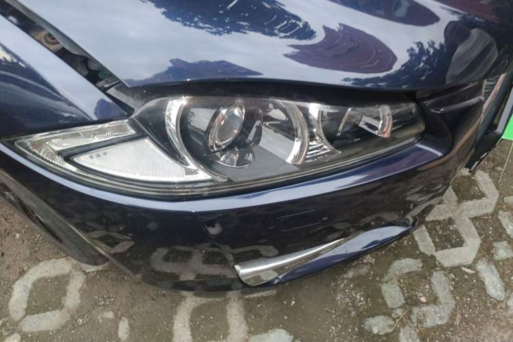 Used Jaguar XF 2014 XF 3.0 SC Elegance Edition Right Front Headlight