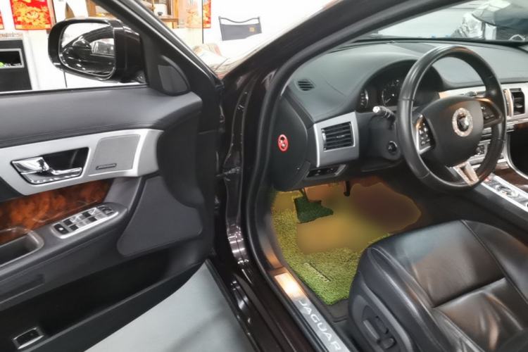 Used Jaguar XF 2014 XF 2.0T Luxury Edition Driver Seat