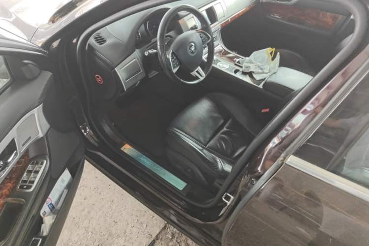 Used Jaguar XF 2014 XF 2.0T Luxury Edition Driver Seat