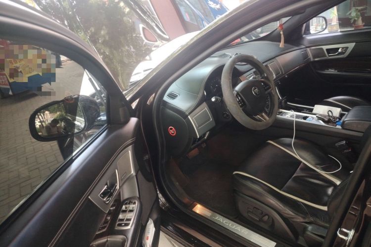 Used Jaguar XF 2014 XF 3.0 SC Luxury Edition Driver Seat