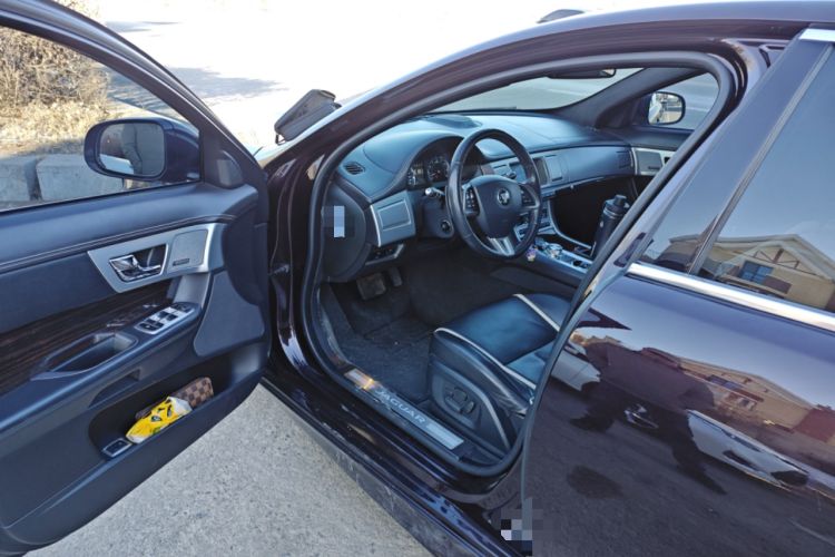 Used Jaguar XF 2014 XF 3.0 SC Luxury Edition Driver Seat