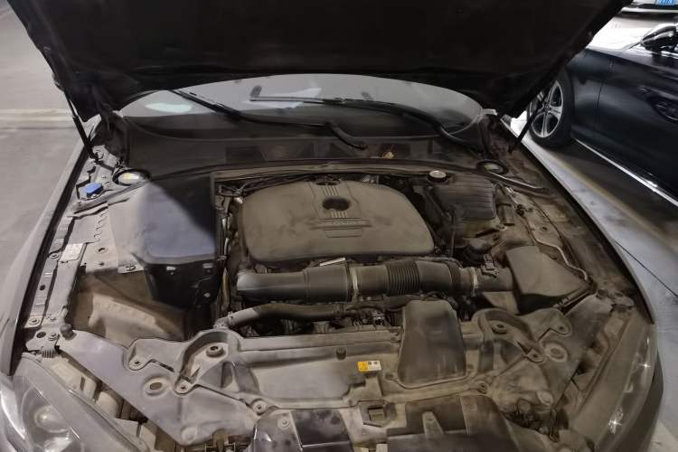 Used Jaguar XF 2014 XF 2.0T Prestige Edition Engine Bay
