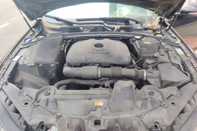 Used Jaguar XF 2014 XF 2.0T Prestige Edition Engine Bay