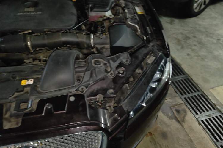 Used Jaguar XF 2014 XF 2.0T Luxury Edition Engine Bay Left