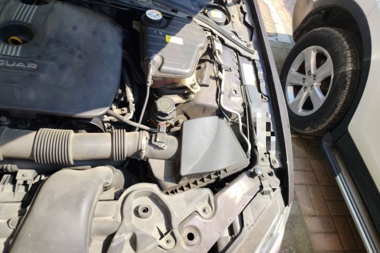 Used Jaguar XF 2014 XF 2.0T Luxury Edition Engine Bay Left