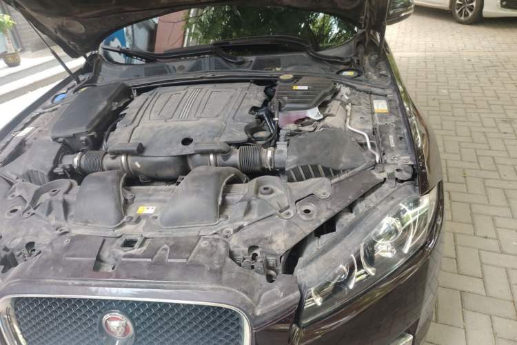 Used Jaguar XF 2014 XF 3.0 SC Luxury Edition Engine Bay Left