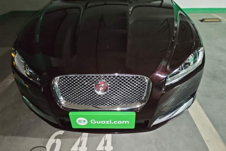 Used Jaguar XF 2014 XF 2.0T Prestige Edition Engine Bay
