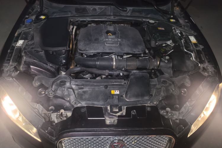 Used Jaguar XF 2014 XF 2.0T Luxury Edition Engine Bay