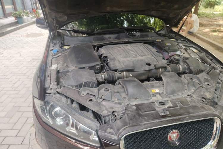 Used Jaguar XF 2014 XF 3.0 SC Luxury Edition Engine Bay Right